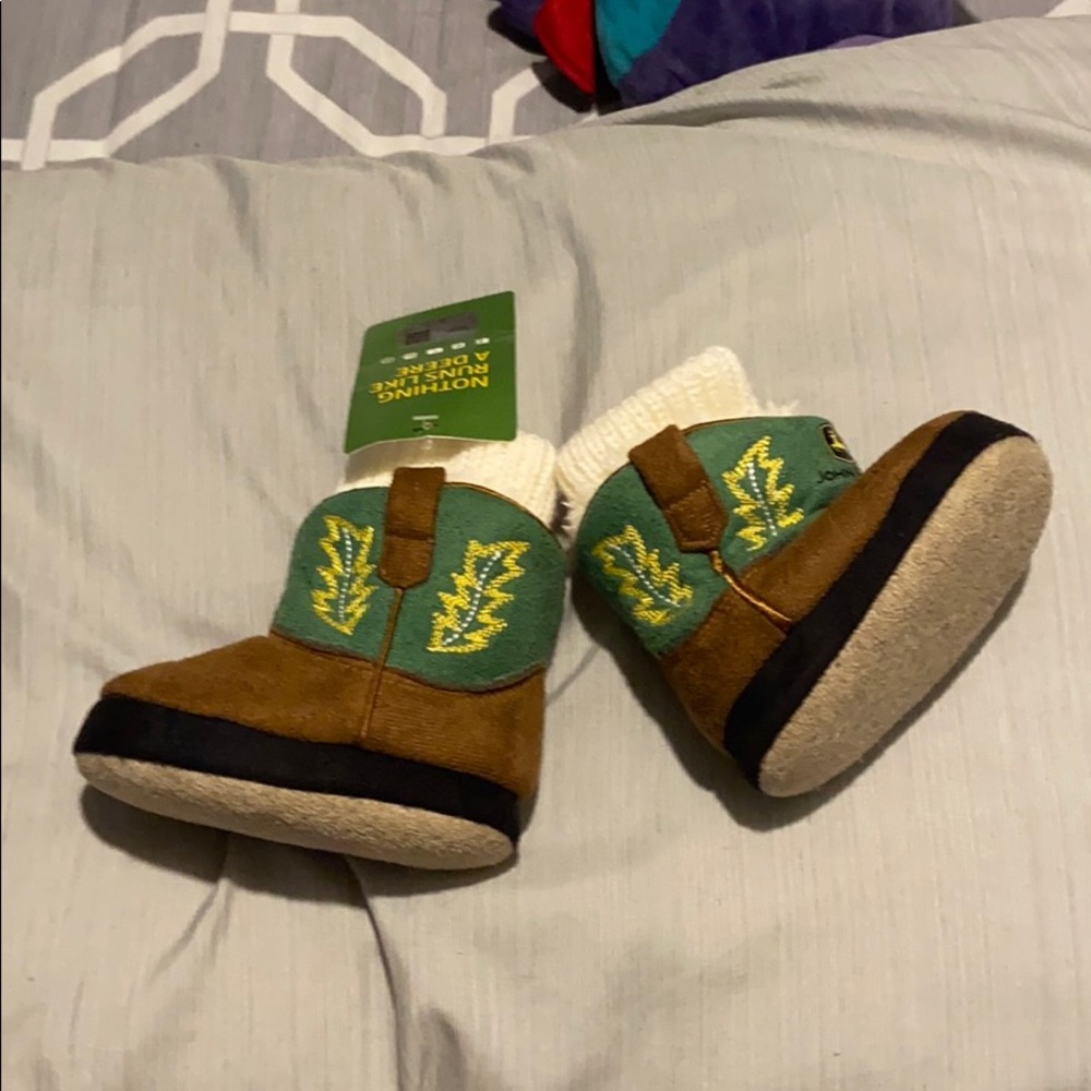 John deere baby boy alipper booties